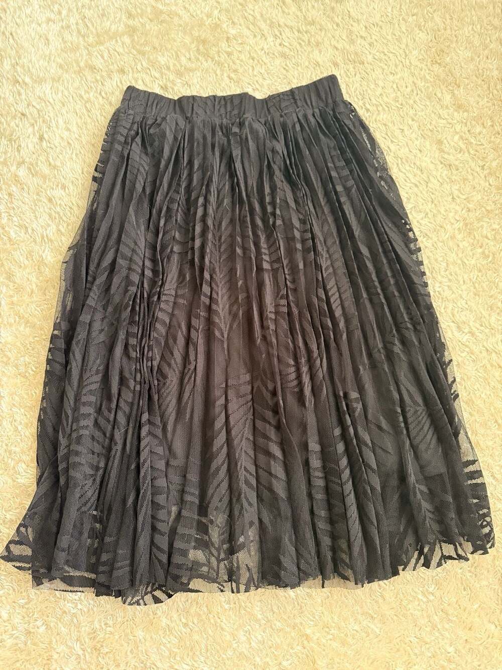 Ruby Rd. Black Mesh Leaf Print Pleated Midi Skirt
